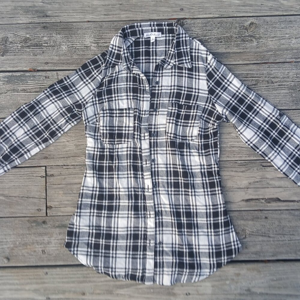 Black and White Plaid Cotton Flannel Button-down Shirt
